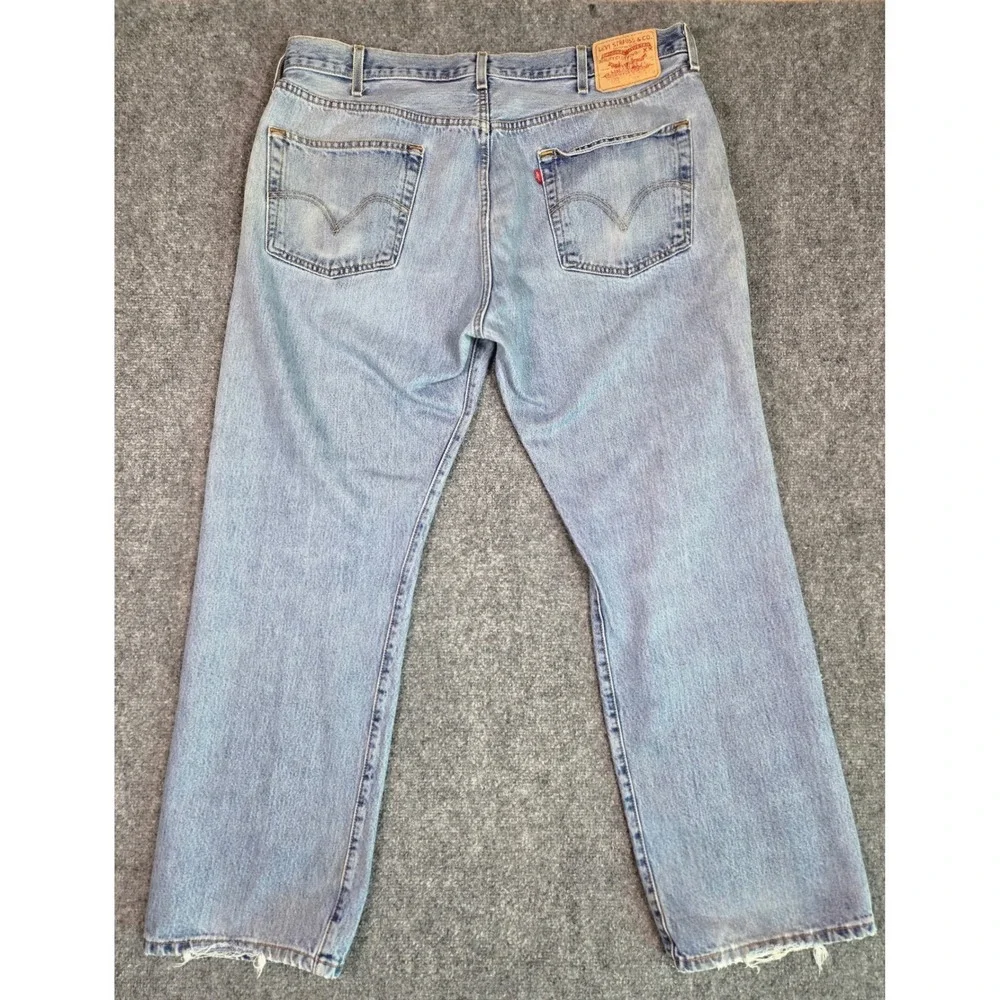 Vintage Levi's 501 Jeans Mens 37x29 Light Wash Blue Button Fly Straight Leg